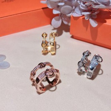 Hermes エルメス ・スタッドピアス イヤリング